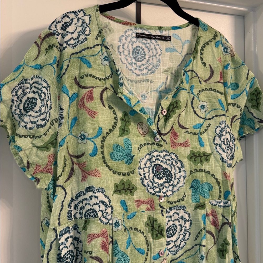 Light Green Floral Midi Dress - Picture 3 of 4
